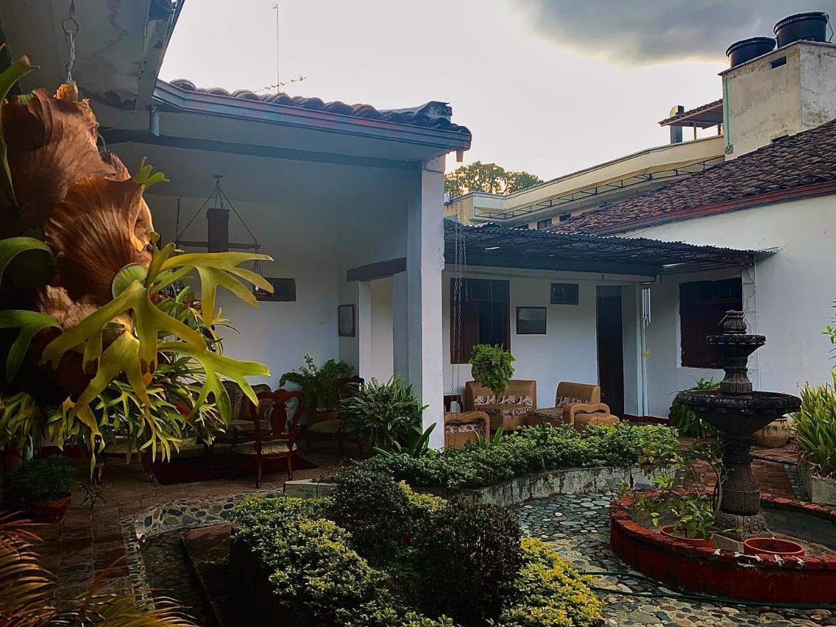 Hotel Casa Antigua ブガ エクステリア 写真