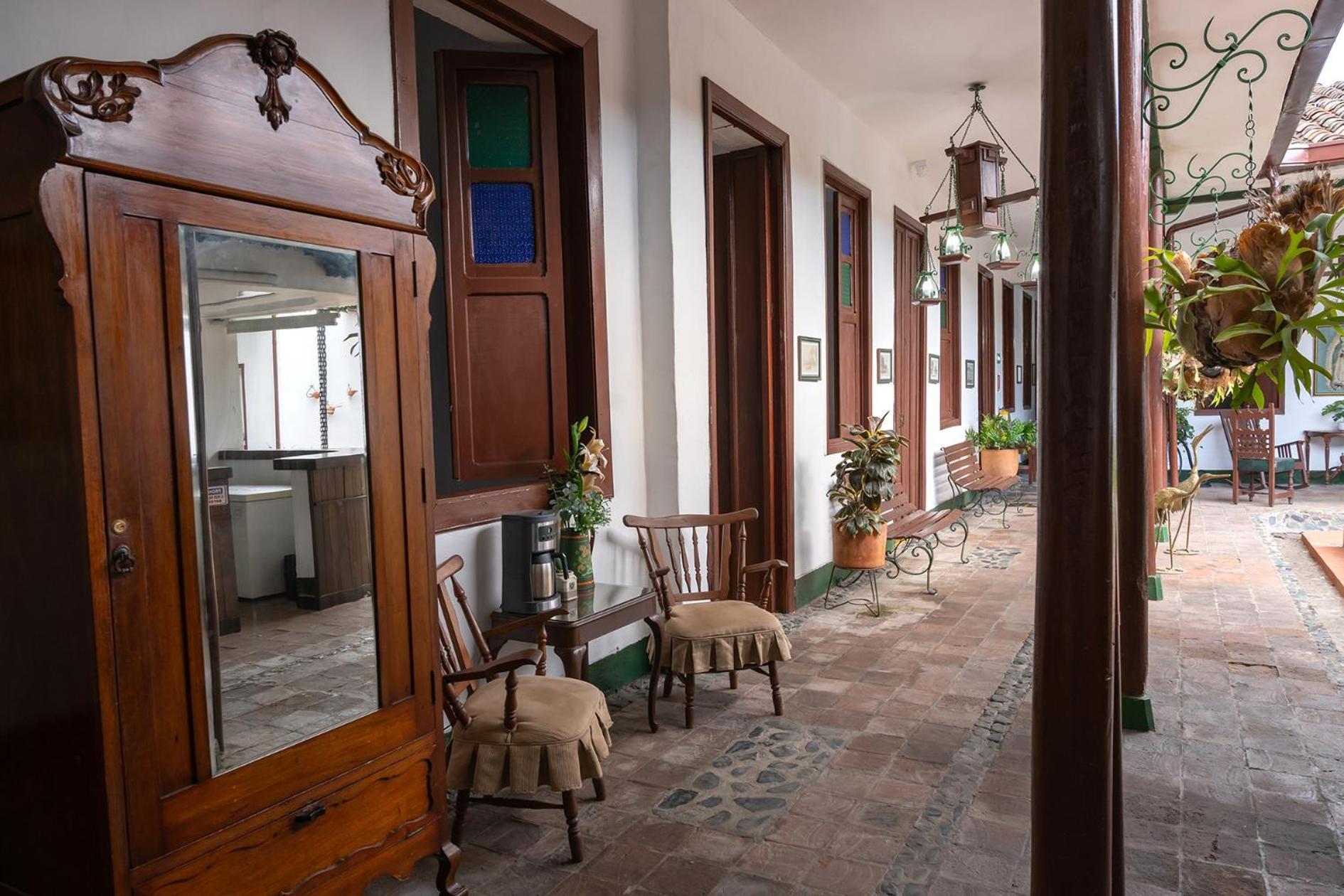 Hotel Casa Antigua ブガ エクステリア 写真